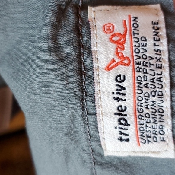 Triple Five Soul army green cotton button down Pit 2 pit 22" - Picture 5 of 11